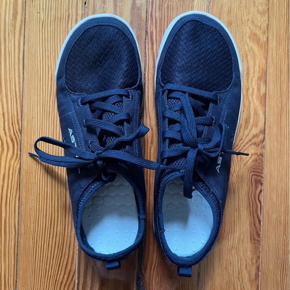 Size 11 Womens Astral Loyak water/boating shoes. Worn 1x
